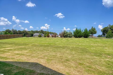 106 Stubby Dr, Duncan, SC 29334 photo 5