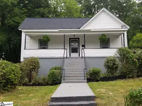 807 W Hampton St, Laurens, SC 29360