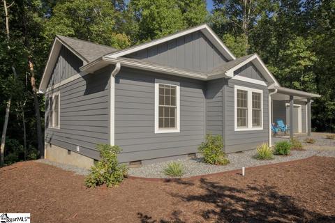 210 Case St, Columbus, NC 28722 photo 4