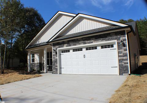 115 Barkley St, Easley, SC 29640 photo 2