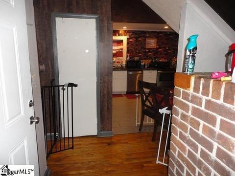 142 Tabor St, Central, SC 29630 photo 4