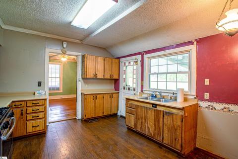 180 Frontage Rd, Roebuck, SC 29376 photo 16