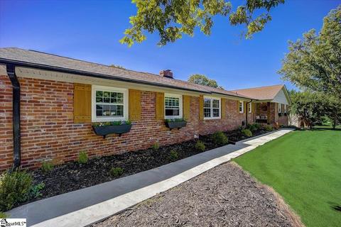 33 Rollingreen Rd, Greer, SC 29651 photo 2