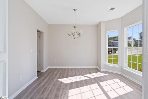 12 Derry Ln, Greer, SC 29650 photo 4