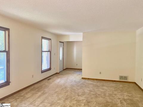 302 Briggs Dr, Easley, SC 29642 photo 5