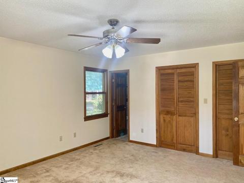 302 Briggs Dr, Easley, SC 29642 photo 8