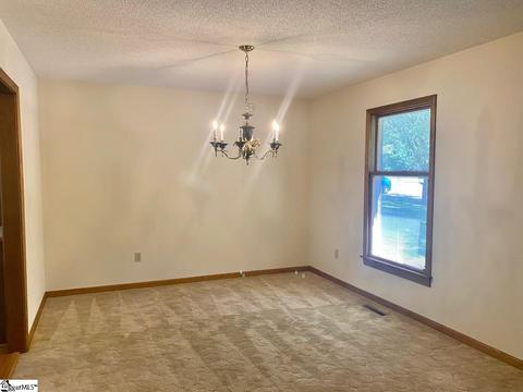 302 Briggs Dr, Easley, SC 29642 photo 4