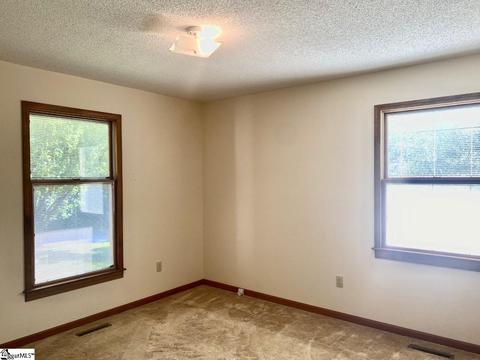 302 Briggs Dr, Easley, SC 29642 photo 7