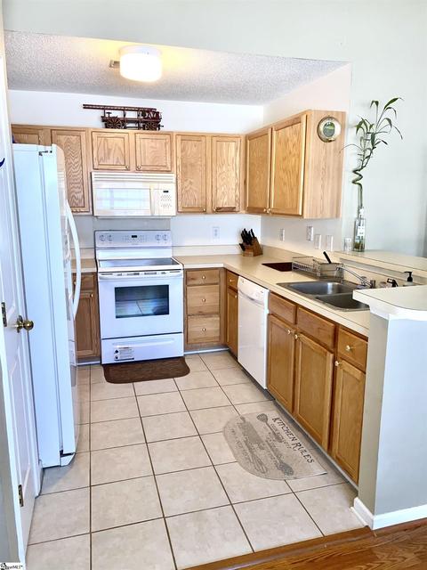 320 Hampton Ridge Dr, Greer, SC 29651 photo 10