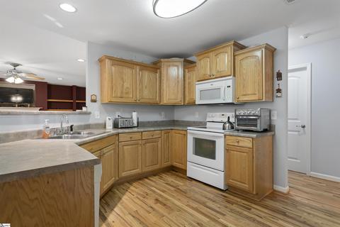 196 Cawthon Dr, Seneca, SC 29678 photo 8