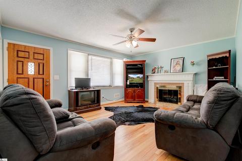 105 Nancy Dr, Easley, SC 29642 photo 9