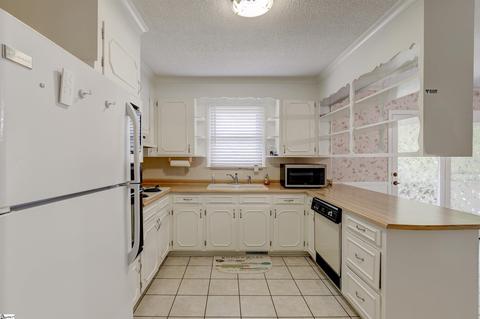 105 Nancy Dr, Easley, SC 29642 photo 14