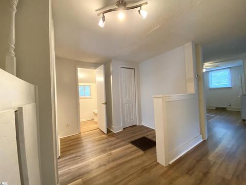501 S 2nd St, Easley, SC 29640 photo 9
