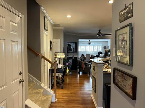32 Reddington Dr, Greer, SC 29650 photo 2