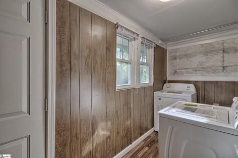 302 E Fairview Ave, Greer, SC 29651 photo 9