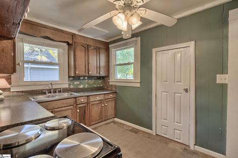 302 E Fairview Ave, Greer, SC 29651 photo 8