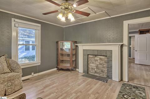 302 E Fairview Ave, Greer, SC 29651 photo 2