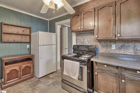 302 E Fairview Ave, Greer, SC 29651 photo 6
