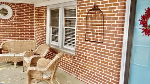 806 E Ferguson St, Clinton, SC 29325 photo 4