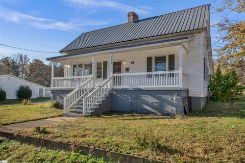 19 Adger St, Pelzer, SC 29669 photo 2