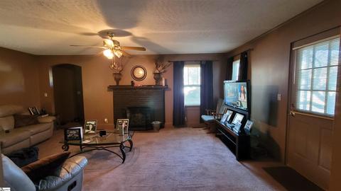 105 N Maple St, Mccormick, SC 29835 photo 6