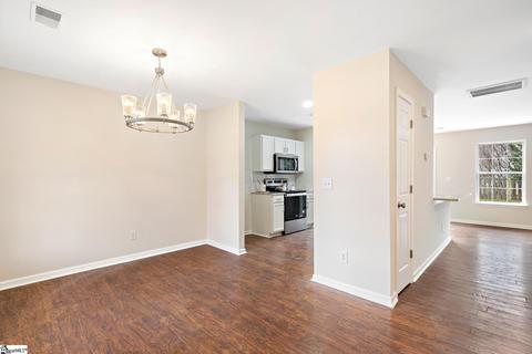 402 Hampton Ridge Dr, Greer, SC 29651 photo 5