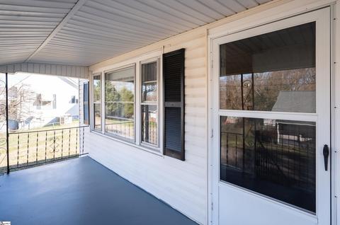 9 Brock St, Pelzer, SC 29669 photo 2