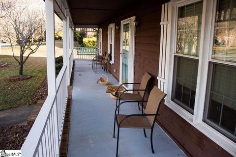 13 Paddock Ln, Greer, SC 29650 photo 3