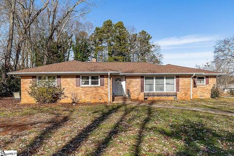 705 E 2nd Ave, Easley, SC 29640 photo 1