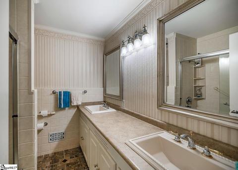 705 E 2nd Ave, Easley, SC 29640 photo 25