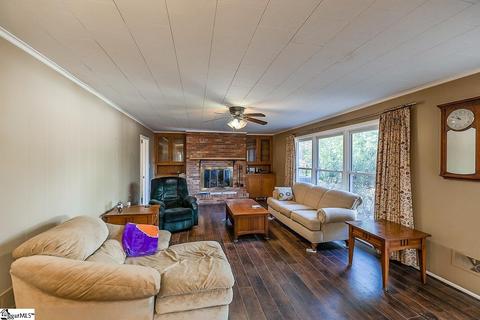 705 E 2nd Ave, Easley, SC 29640 photo 11