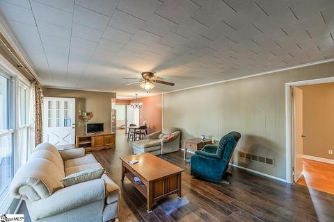 705 E 2nd Ave, Easley, SC 29640 photo 10