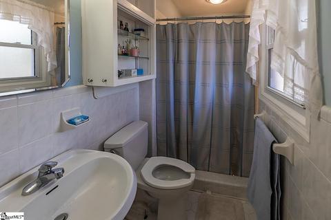 705 E 2nd Ave, Easley, SC 29640 photo 22