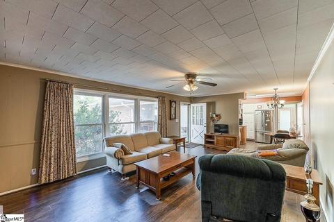 705 E 2nd Ave, Easley, SC 29640 photo 3