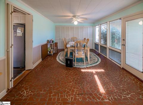 705 E 2nd Ave, Easley, SC 29640 photo 16