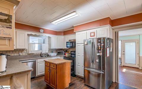 705 E 2nd Ave, Easley, SC 29640 photo 13