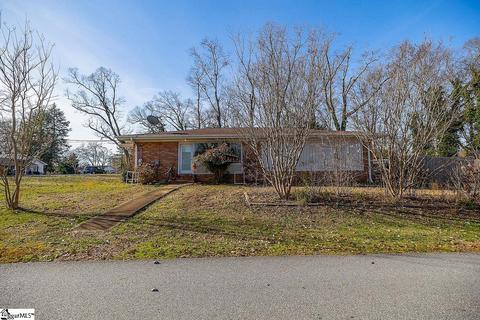 705 E 2nd Ave, Easley, SC 29640 photo 5