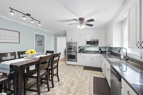 34 Rollingreen Rd, Greer, SC 29651 photo 4