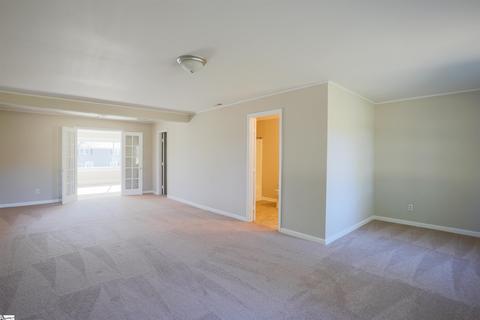 645 Maple Dr, Greer, SC 29651 photo 9