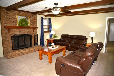 102 Chestnut Dr, Easley, SC 29642 photo 5