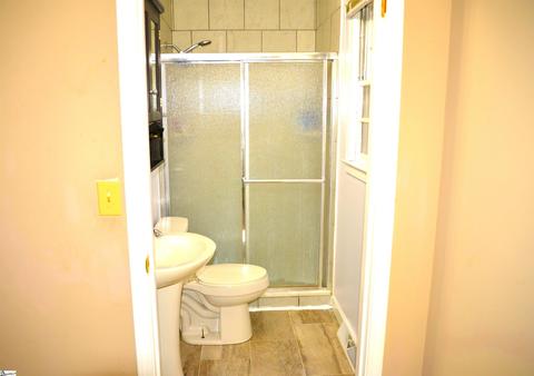 102 Chestnut Dr, Easley, SC 29642 photo 9