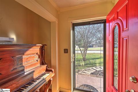 102 E Hill Dr, Easley, SC 29640 photo 3