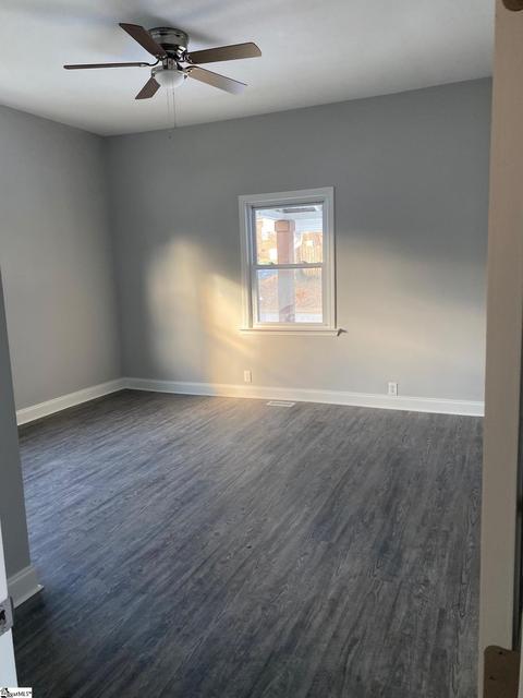 8 Stewart Ave, Greer, SC 29650 photo 10