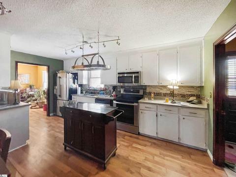 116 Graystone Dr, Moore, SC 29369 photo 9