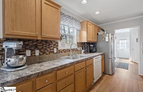 113 Thompson Trl, Easley, SC 29642 photo 3