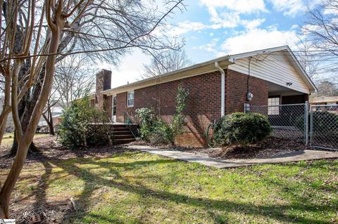 104 Skyland Dr, Easley, SC 29640 photo 4