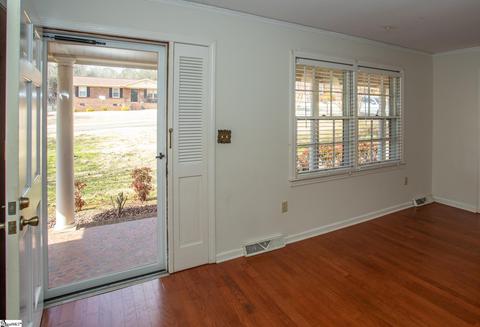 104 Skyland Dr, Easley, SC 29640 photo 14