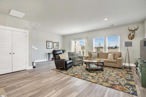 211 Quickstep Dr, Greer, SC 29650 photo 4
