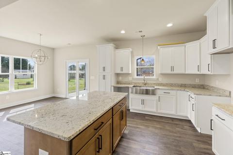 314 Roscoe Dr, Greer, SC 29651 photo 9