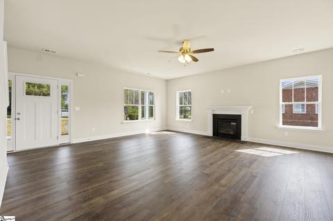314 Roscoe Dr, Greer, SC 29651 photo 4